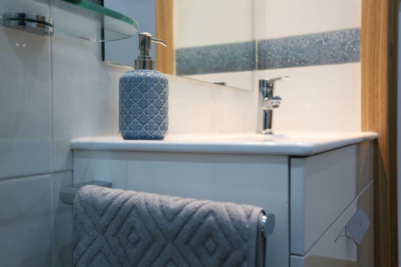 Atocha Art Apartment Мадрид Екстериор снимка